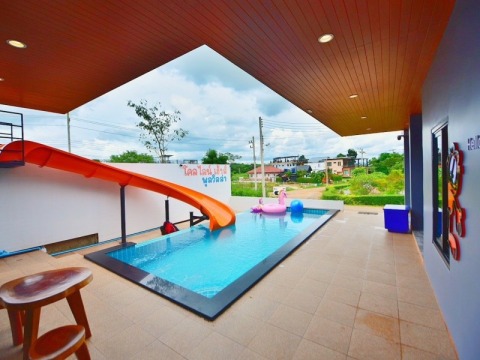 รับสร้างสระว่ายน้ำพูลวิลล่าครบวงจร